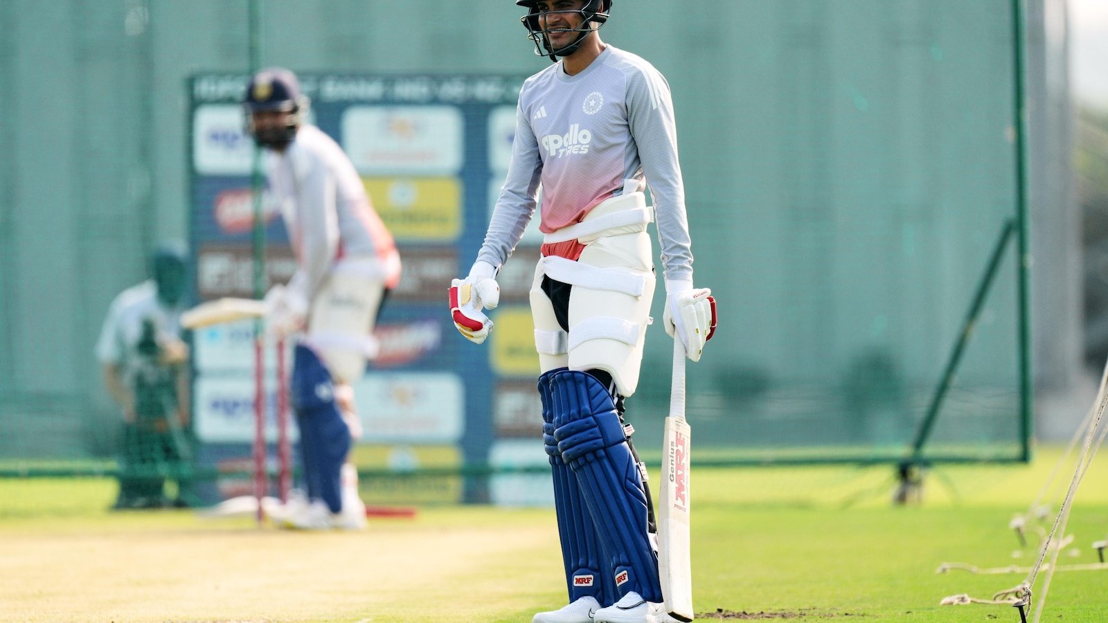 Shubman Gill conduce India în prima partidă ODI împotriva Noii Zeelande Într-un moment istoric pentru cricketul indian, capitanul Shubman Gill a câștigat tragerea la sorți și a decis să fie prima echipă care va intra pe teren în cadrul primei partide din seria de trei meciuri One Day International (ODI) contra Noii Zeelande, disputată duminică la Baroda