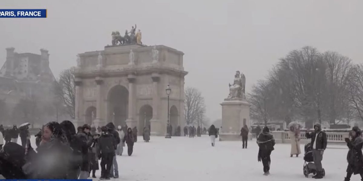 zapada-paris-iarna-Franta-scaled.jpg - Presa360