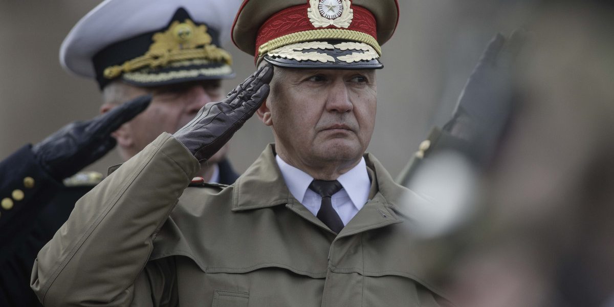 Avertismentul șefului Armatei: „Românii trebuie să fie pregătiți pentru susținerea unui efort de război”