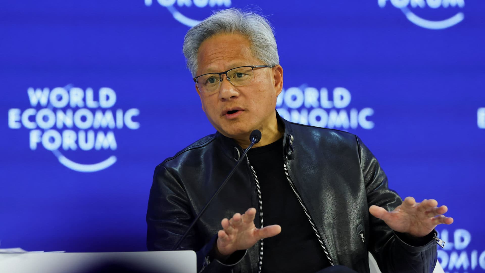 Jensen Huang dezminte zvonurile despre o colaborare cu OpenAI: „Nimic dramatic”