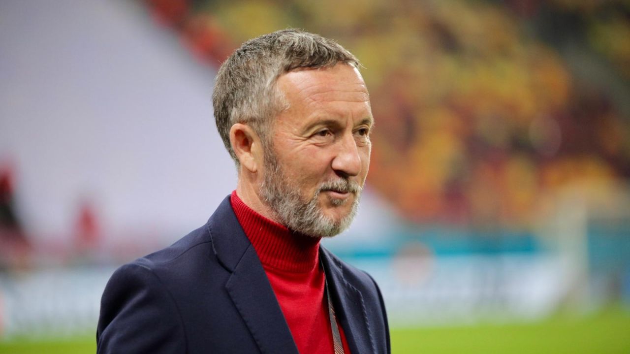 Mihai Stoica: "Merităm acest val de critici" După înfrângerea suferită de FCSB în fața Universității Craiova, scor 0-1, Mihai Stoica a preluat responsabilitatea pentru rezultatul negativ și a recunoscut superioritatea oltenilor