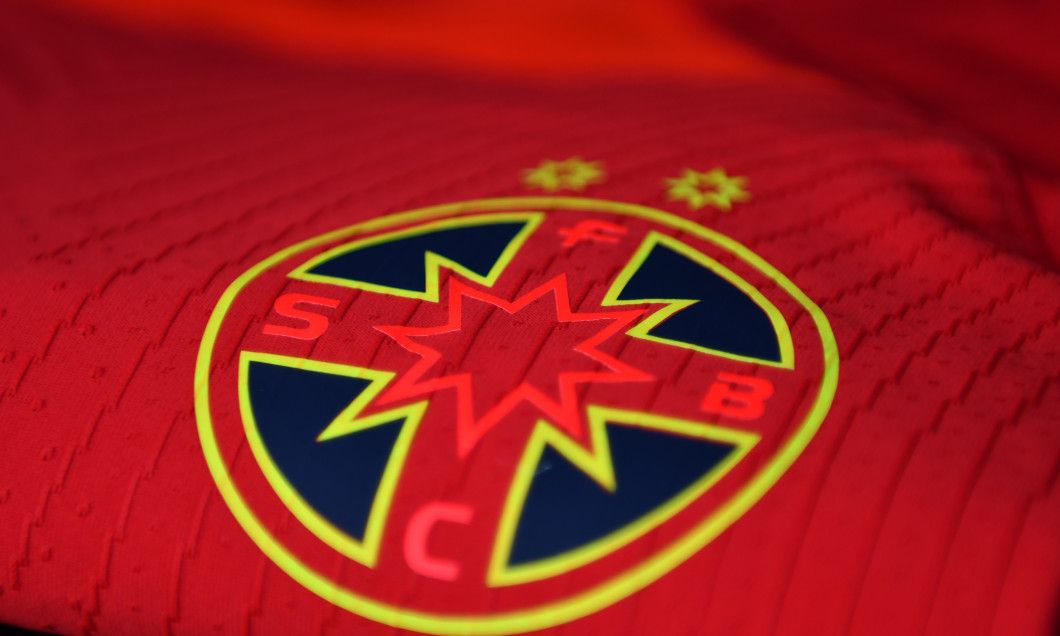 Descinderi în fotbalul românesc: 34 de percheziții pentru trucarea meciurilor Miercuri dimineață, Poliția Română a desfășurat operațiuni de amploare în cadrul unei investigații care vizează trucarea meciurilor din Liga 3