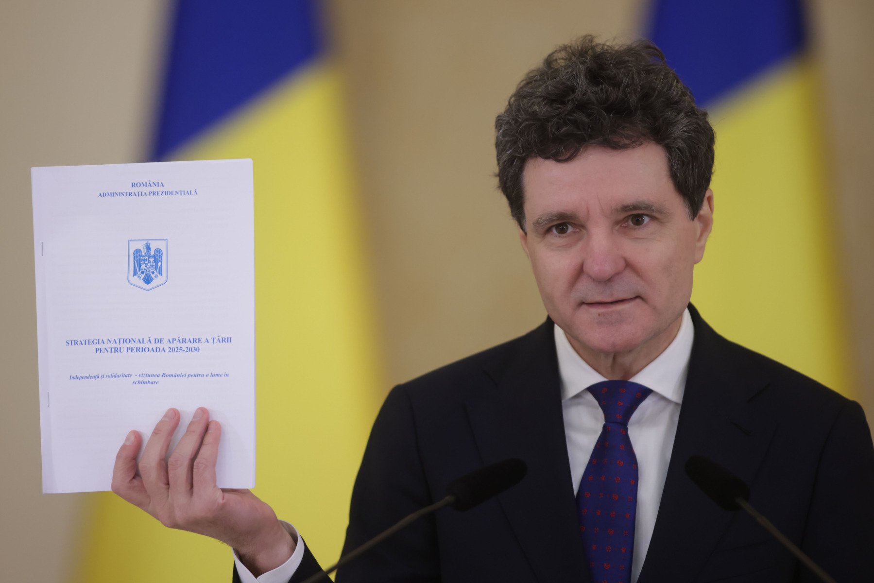 Președintele Nicușor Dan salută decizia CCR de validare a reformei pensiilor speciale ale magistraților, un pas crucial în procesul de reformare a sistemului de pensii din România, care a generat deja multiple controverse și dezbateri intense în spațiul public