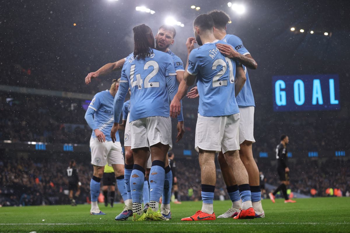 Manchester City, victorie clară în fața lui Fulham Manchester City a obținut o victorie concludentă pe teren propriu, învingând Fulham cu 3-0 pe Etihad, în etapa intermediară #26 a Premier League