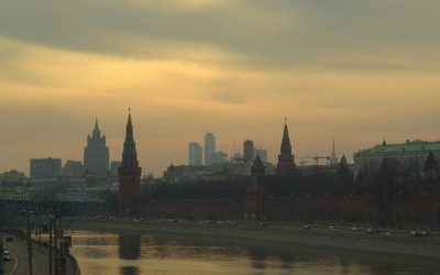2560px-Ministry_of_Foreign_Affairs_building_Moscow_Kremlin_and_Moscow_International_Business_Center.jpeg - Presa360