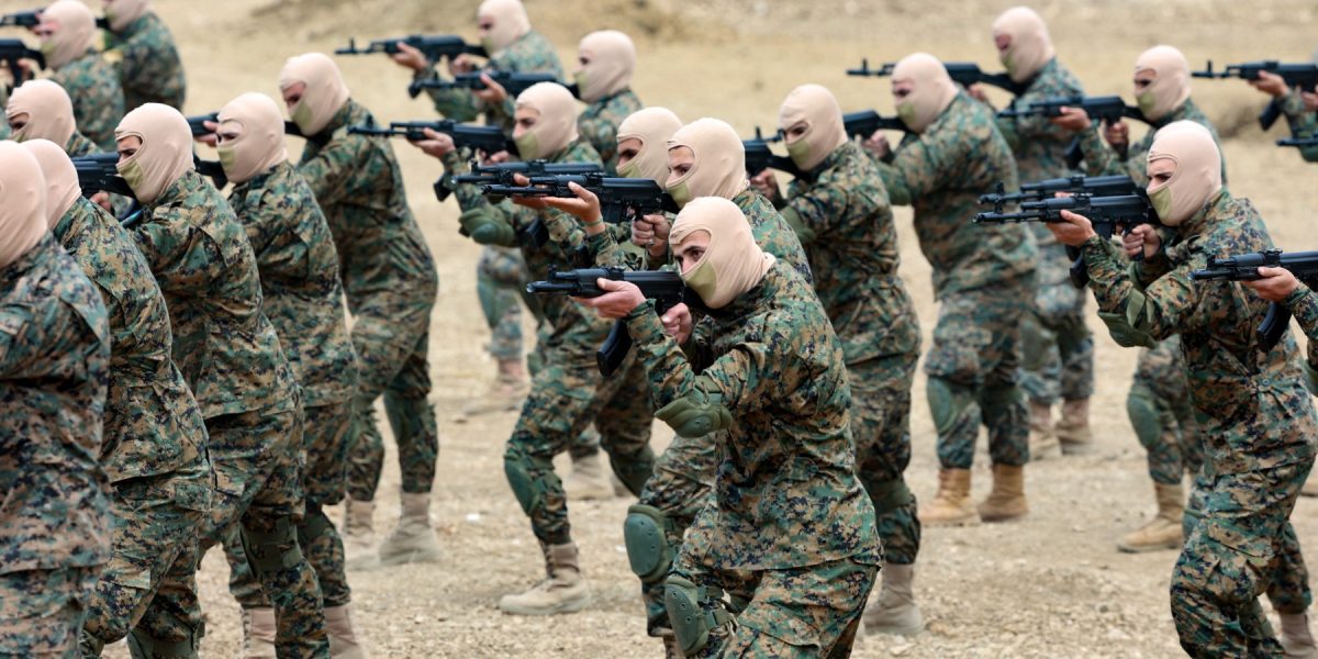 33FQ86Q-highres.jpg - Presa360