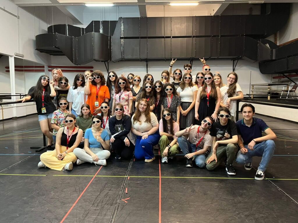 Opera Comică pentru Copii continuă să își deschidă porțile pentru public și pentru cei dornici să se implice activ în viața culturală și artistică a instituției