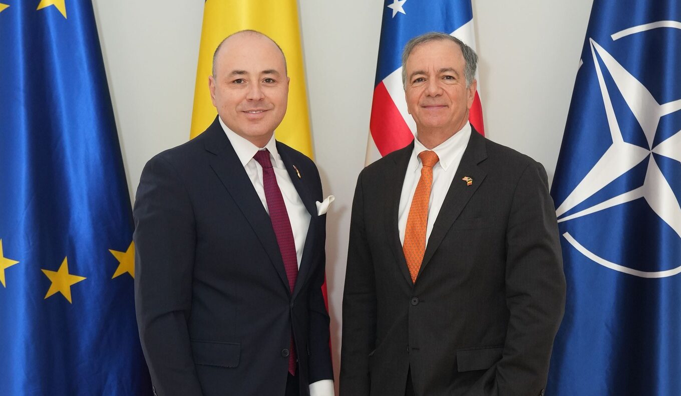 Relațiile bilaterale dintre România și Statele Unite ale Americii sunt puternice și orientate spre rezultate concrete, a declarat recent ambasadorul României la Washington, Andrei Muraru, după întâlnirea cu ambasadorul desemnat al SUA la București, Darryl Nirenberg