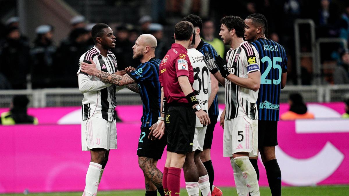 Controversă în fotbal: Decizia controversată a arbitrului La Penna dă naștere la reacții furioase În urma meciului Inter - Juventus, o decizie a arbitrului Federica La Penna a stârnit un val de controverse, amplificând tensiunile deja existente dintre susținătorii celor două echipe