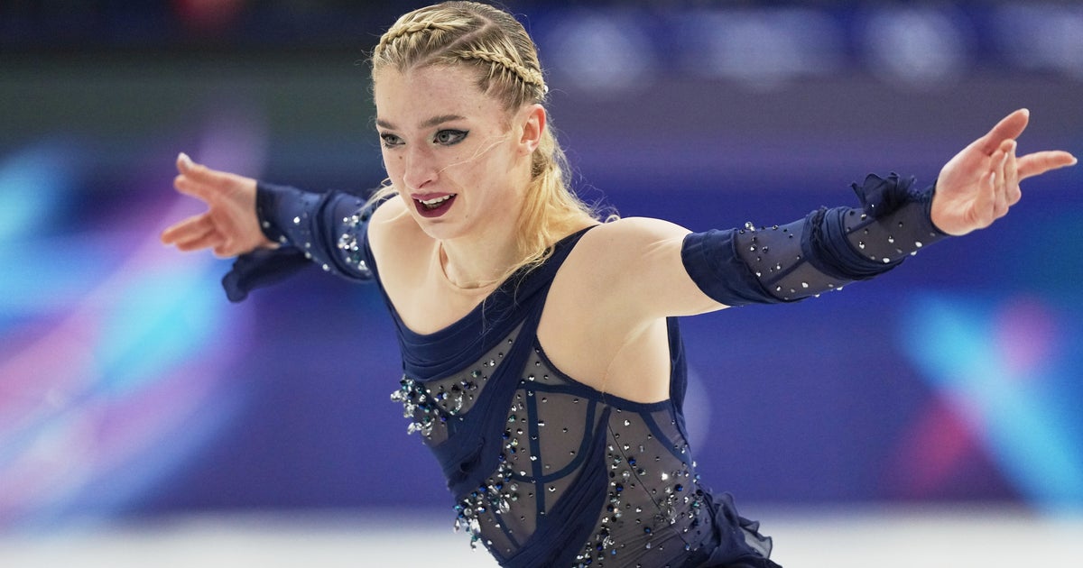 Amber Glenn, impresionată de mesajul lui Madonna înainte de Olimpiada de Iarnă din Milano Patinatoarea americană Amber Glenn, parte a echipei “Blade Angels”, a fost profund surprinsă când a primit un mesaj din partea legendei muzicii pop, Madonna, cu ocazia participării sale la Jocurile Olimpice de Iarnă de la Milano
