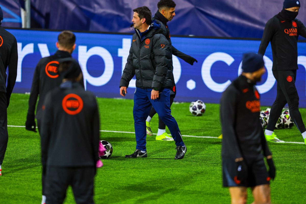 Inter, în alertă înainte de meciul de la Cercul Polar din cauza terenului de joc deteriorat Cristi Chivu, antrenorul echipei Inter Milano, se confruntă cu un motiv de îngrijorare înaintea primei manșe din play-off-ul Ligii Campionilor, programată să se desfășoare pe stadionul „Aspmyra” din Bodo