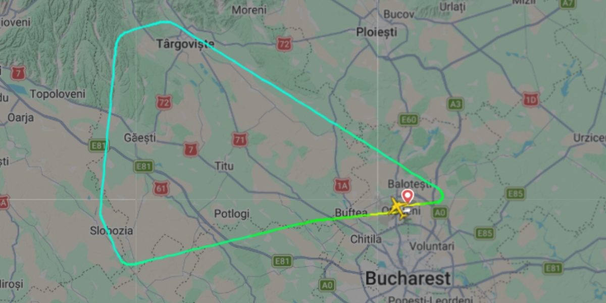 Avion-intors-la-Otopeni.jpg - Presa360