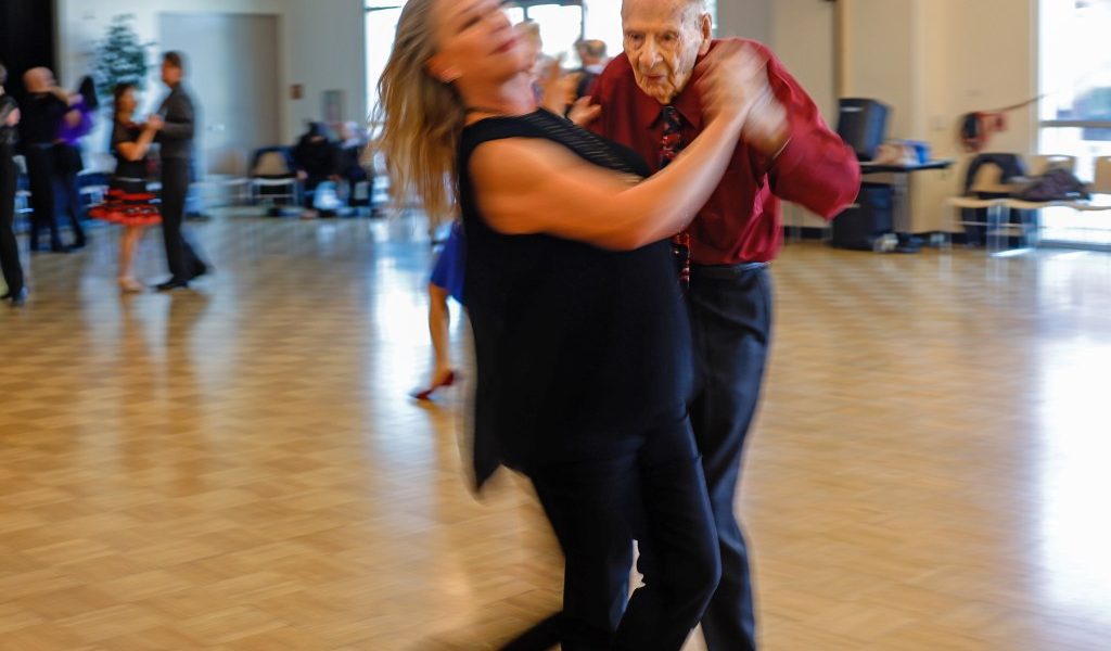 Dancers in the Bay Area’s vibrant ballroom scene call it a ‘fountain of youth’ – The Mercury News