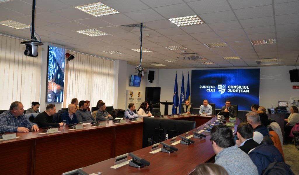 Consiliul-Judetean-Cluj-vicepresedinte-Radu-Ratiu-intalnire-cu-primari.jpg - Presa360