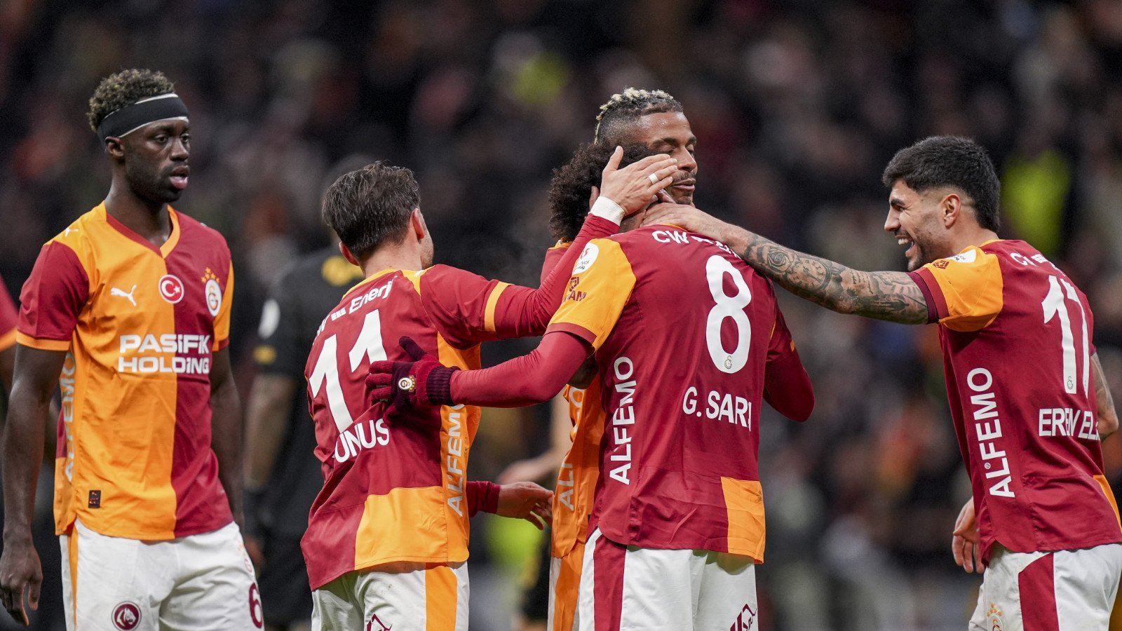 Galatasaray, lider în Süper Lig, își continuă parcursul impresionant Galatasaray și-a consolidat poziția de lider în Süper Lig, având un parcurs remarcabil în cele 21 de etape desfășurate