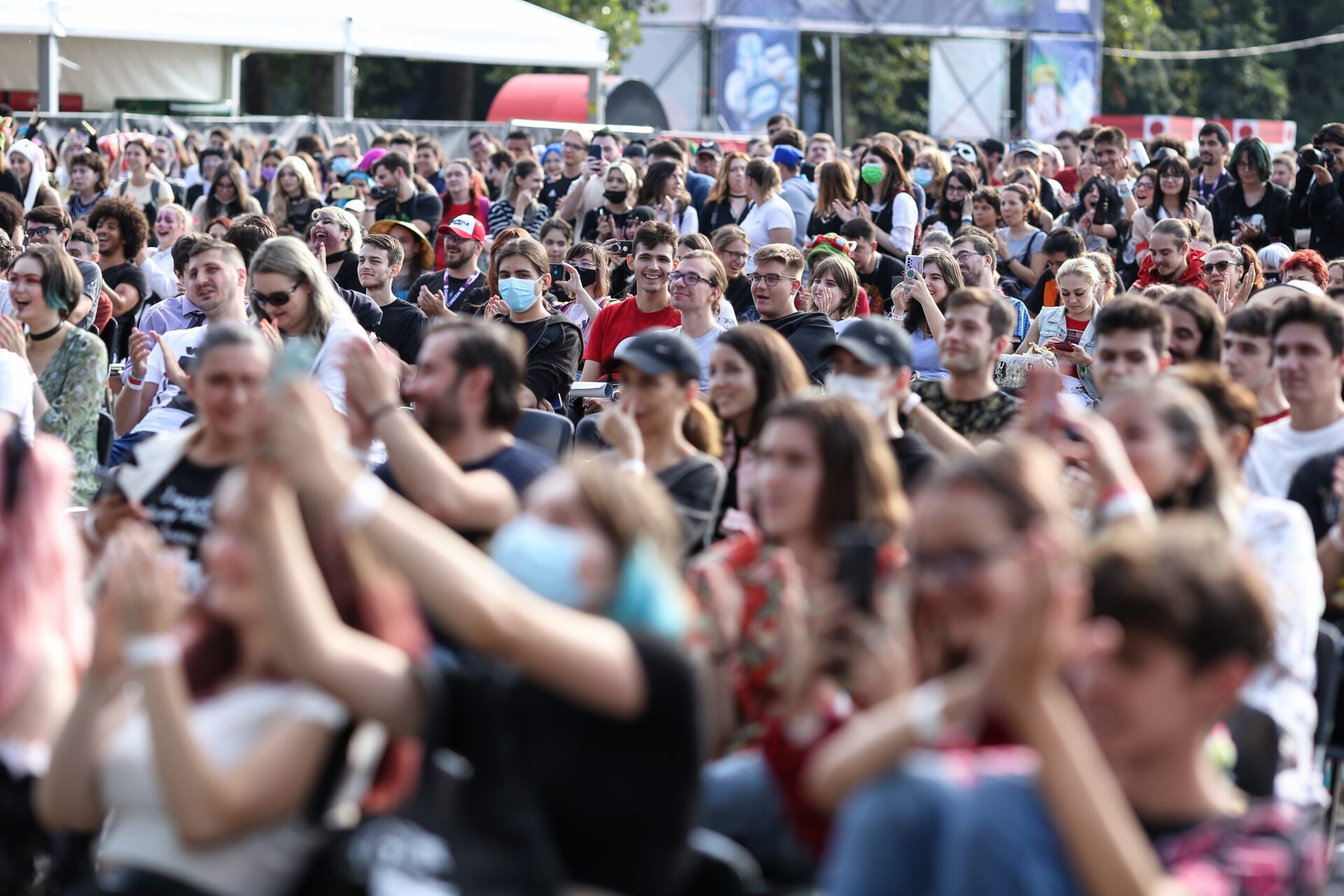 Adventure în lumea iubitorilor de cultură pop: Comic Con 2026 se întoarce la București cu un line-up de excepție Cea mai așteptată eveniment cultural din anul 2026, Comic Con, va avea loc în perioada 24-26 aprilie la Romexpo, aducând în fața publicului pasionat o paletă variată de activități ce combină filme, seriale, jocuri video, cosplay și benzi desenate