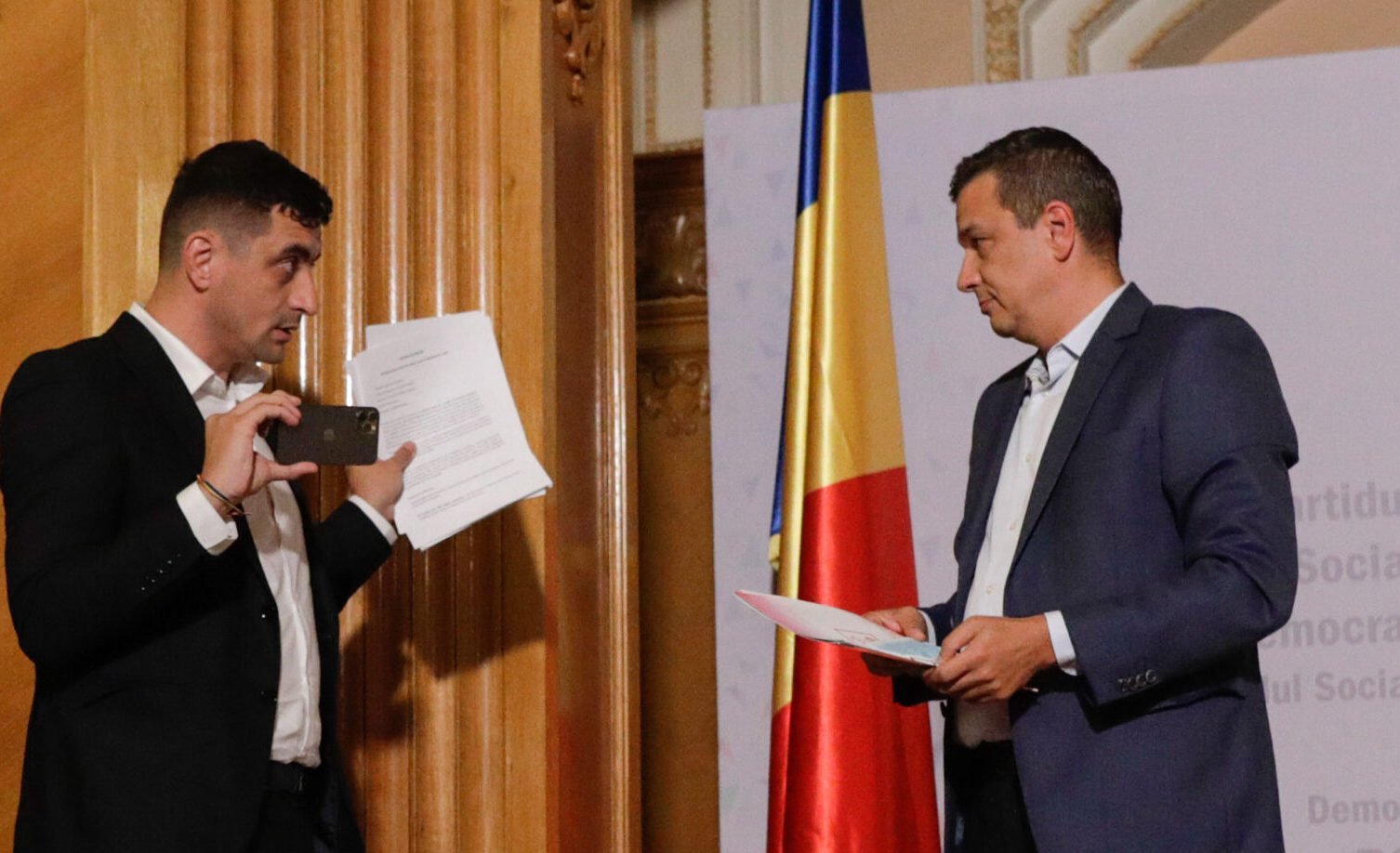 Primarul din Buzău, Constantin Toma, acuză direcția politică a PSD și anunță o posibilă apropiere de AUR Tensiunile din rândul social-democraților devin tot mai evidente, iar situația din PSD pare să se apropie de un punct critic