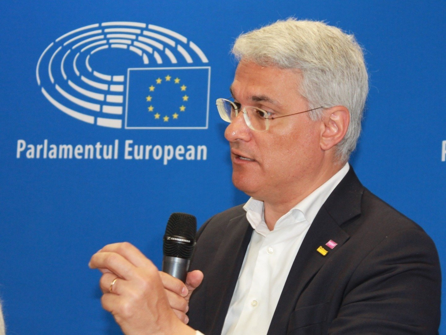 Ministerul Investițiilor: Nicio amenințare la adresa finanțării PNRR, ignorând alarmismele Luni, ministrul Investițiilor și Proiectelor Europene, Dragoș Pîslaru, a contrazis vehement orice informație care ar putea sugera un risc de blocaj financiar pentru Planul Național de Redresare și Reziliență (PNRR)