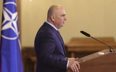 Ilie Bolojan anunță măsuri dure pentru redresarea economică, în fața nemulțumirii populației Premierul Ilie Bolojan a făcut o declarație directă și clară, în cadrul unei intervenții live la Digi24, adresând totodată un apel la responsabilitate și la înțelegerea situației delicate în care se află economia națională