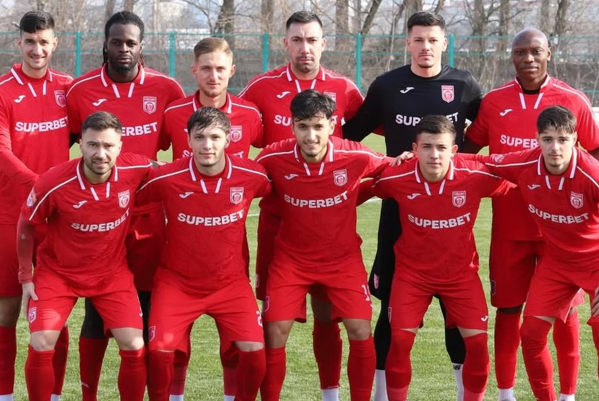 Mihai Leca semnează cu CS Dinamo București Fundașul central Mihai Leca a găsit în sfârșit un nou angajament după o pauză de șapte luni de la despărțirea de Chindia Târgoviște