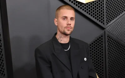 Justin Bieber performs in underwear, Trevor Noah slams Nicki Minaj and Trump at Grammys
