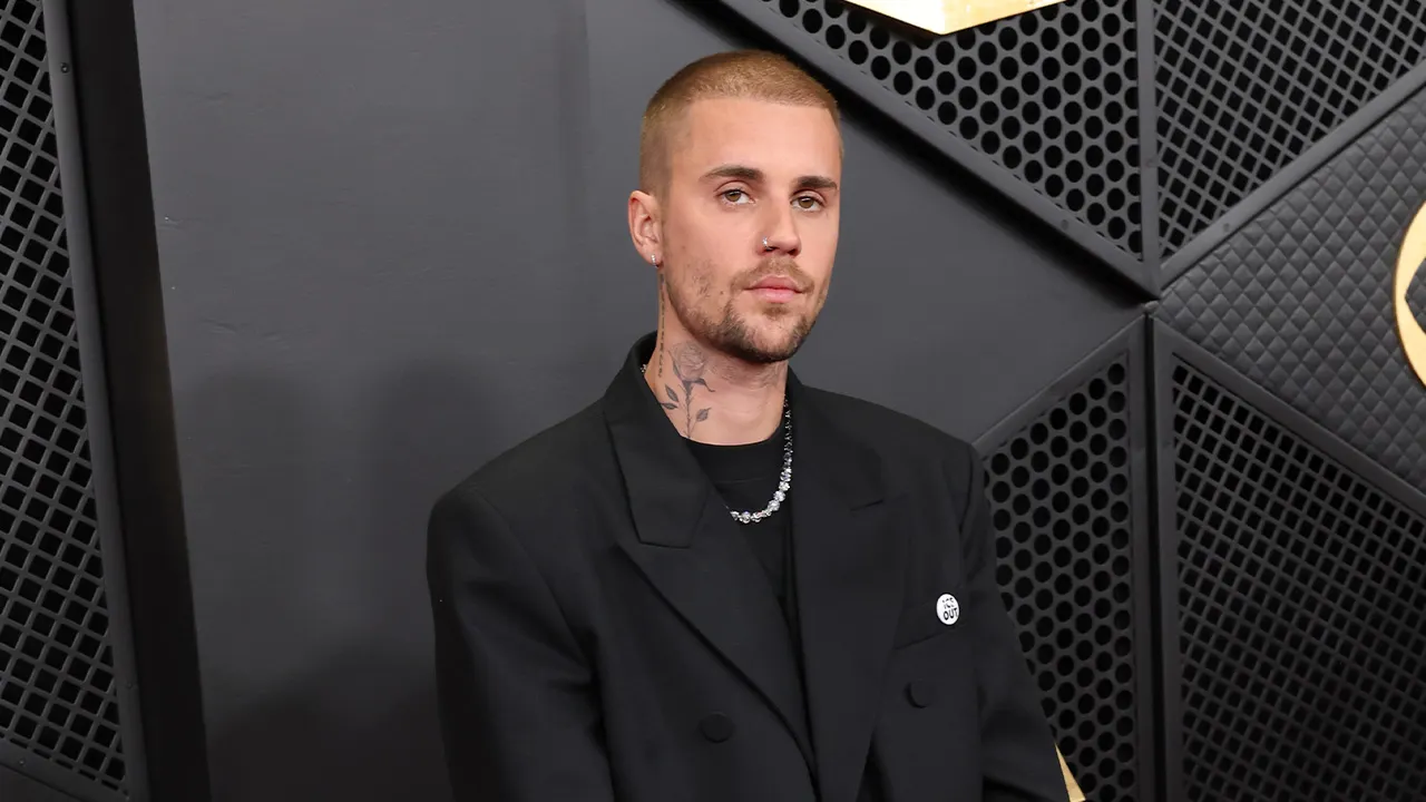 Justin Bieber a strălucit la Premiile Grammy, dar a provocat și controverse Justin Bieber a fost fără doar și poate starul celei de-a 68-a ediții a Premiilor Grammy, desfășurată duminică seara la Crypto.com Arena din Los Angeles