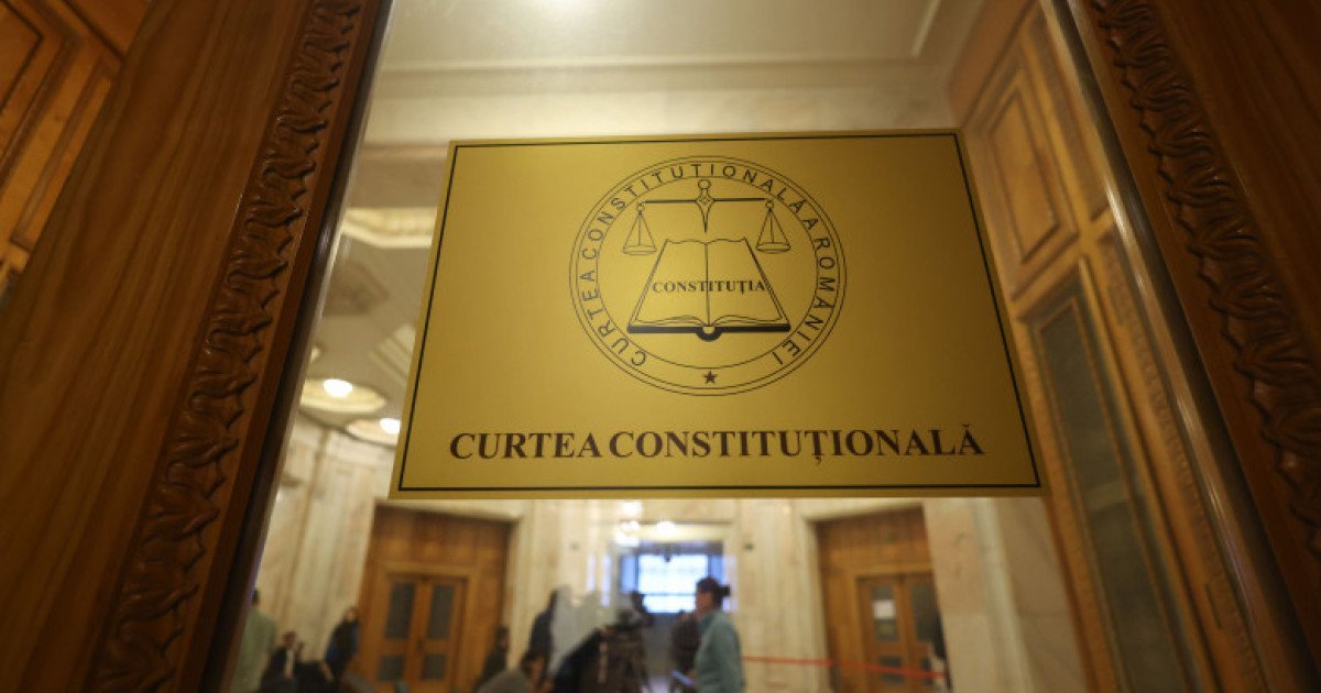 CCR Confirmă Constitucionalitatea Pensiilor Magistraților Curtea Constituțională a României a decis miercuri, 18 octombrie, că legea pensiilor de serviciu ale magistraților este constituțională, respingând astfel sesizarea Înaltei Curți de Casație și Justiție