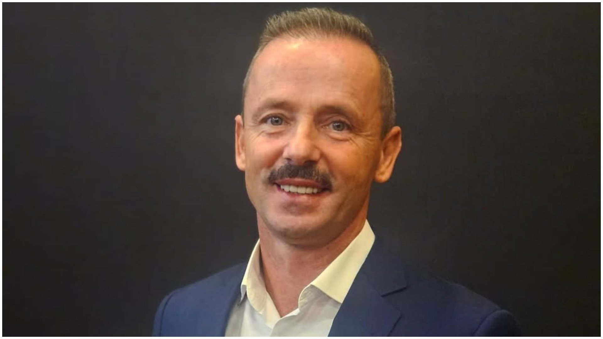 Marius Urzică, vedeta de la Power Couple, vorbește cu mândrie despre copiii săi Fostul gimnast și campion olimpic, Marius Urzică, a dezvăluit recent, cu ocazia participării sale la emisiunea „Power Couple”, cât de mândru este de copiii săi