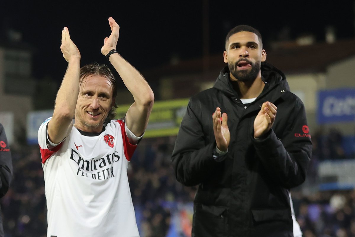 AC Milan se pregătește pentru un meci crucial cu Como, fără Ruben Loftus-Cheek AC Milan va întâlni această seară echipa Como pe teren propriu, la San Siro, într-un meci decisiv pentru lupta la titlu în Serie A