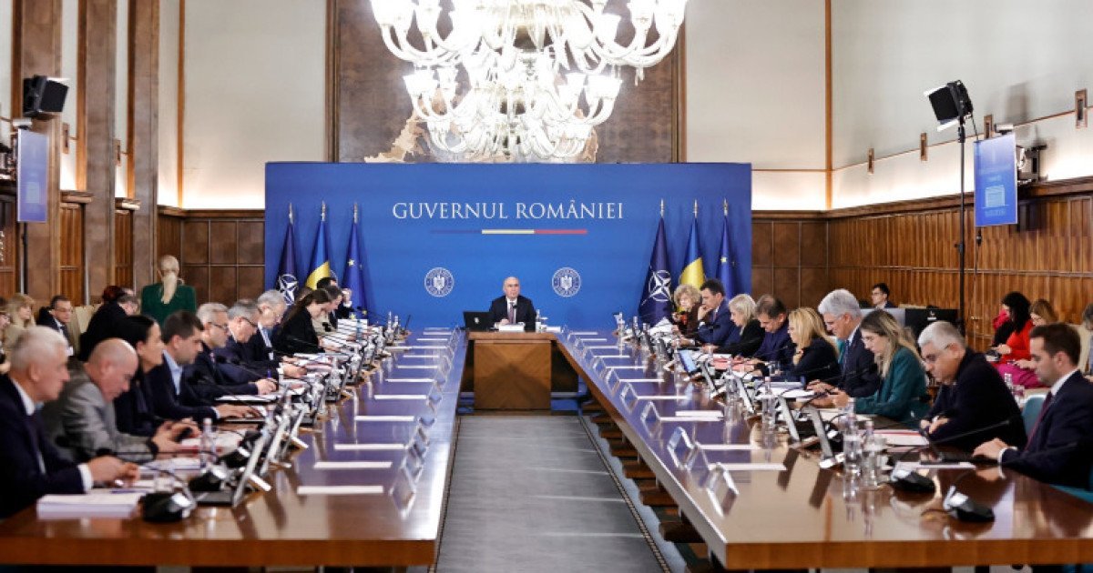 Guvernul a adoptat tăierile din administrație și pachetul de relansare economică Guvernul României a adoptat marți, prin ordonanțe de urgență, măsuri radicale destinate reformării administrației publice și stimulării economiei