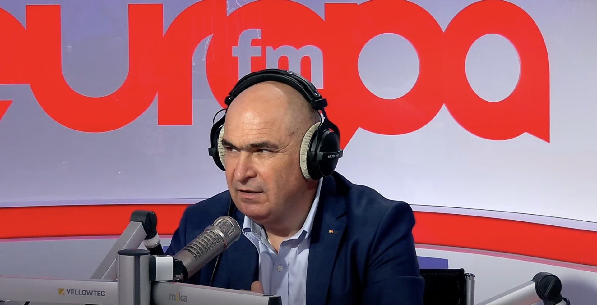 Premierul Ilie Bolojan, invitat special la Europa FM, a suscitat discuții aprinse în contextul anunțului oficial privind intrarea României în recesiune tehnică