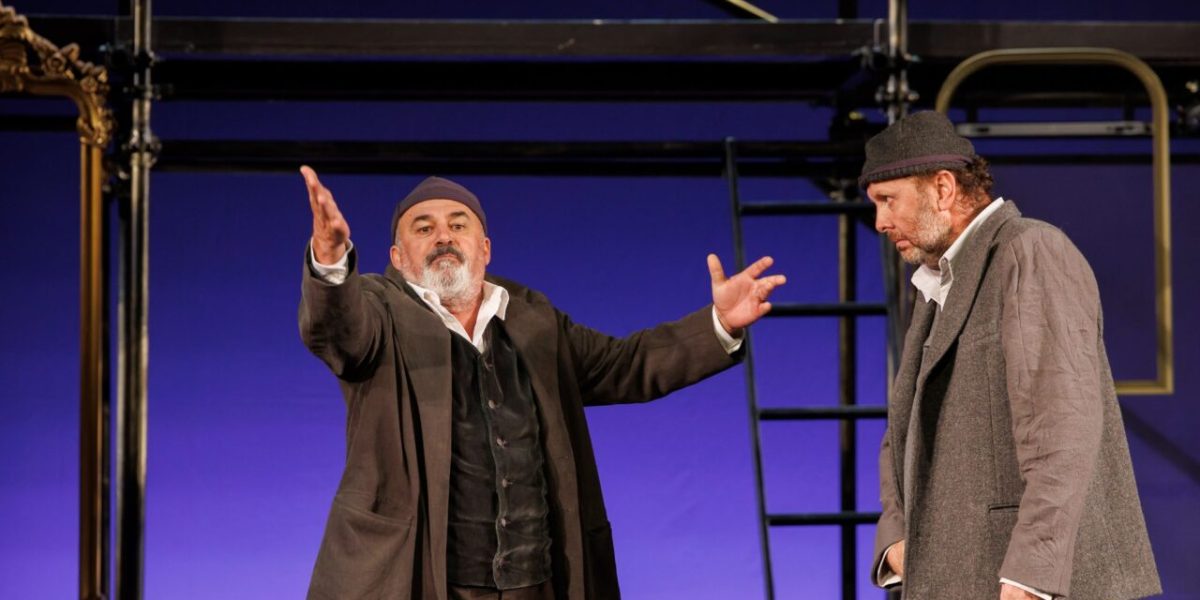 Spectatorle-Bucuresti-PB.jpeg - Presa360