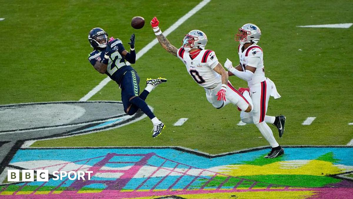 Seattle Seahawks învinge New England Patriots în playoff-urile NFL Pe 8 februarie, Seattle Seahawks a obținut o victorie clară împotriva New England Patriots, în prima rundă a playoff-urilor NFL, desfășurată pe terenul Levi's Stadium din Santa Clara, California