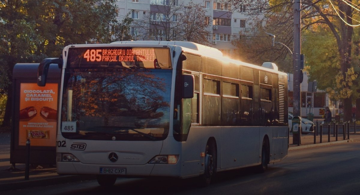 De la începutul săptămânii viitoare, bucureștenii care folosesc linia de autobuz 485 vor avea parte de modificări semnificative ale traseului, ca urmare a unor ample lucrări de extindere a rețelei de apă și canalizare în zona Bragadiru