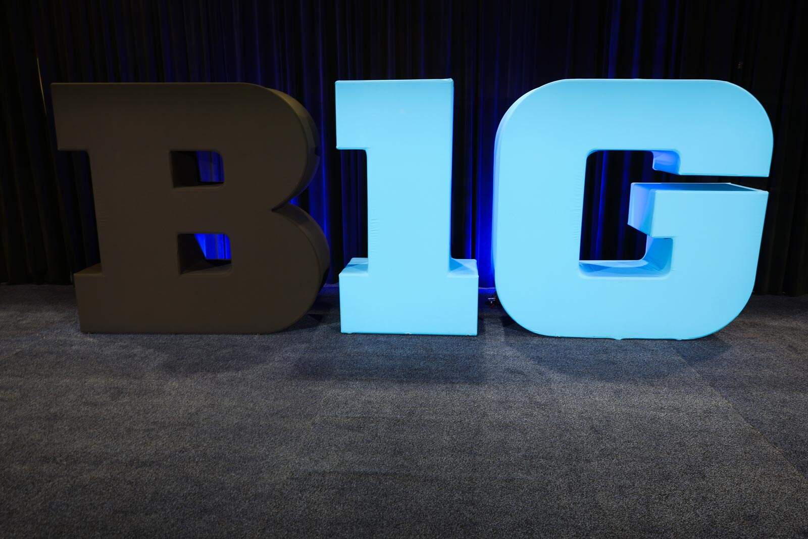Big Ten propune un playoff de 24 de echipe pentru fotbalul universitar Conferința Big Ten explorează o reformă majoră a sistemului de playoff în fotbalul universitar, propunând un model de 24 de echipe, care ar putea schimba radical peisajul competițional și financiar al sportului