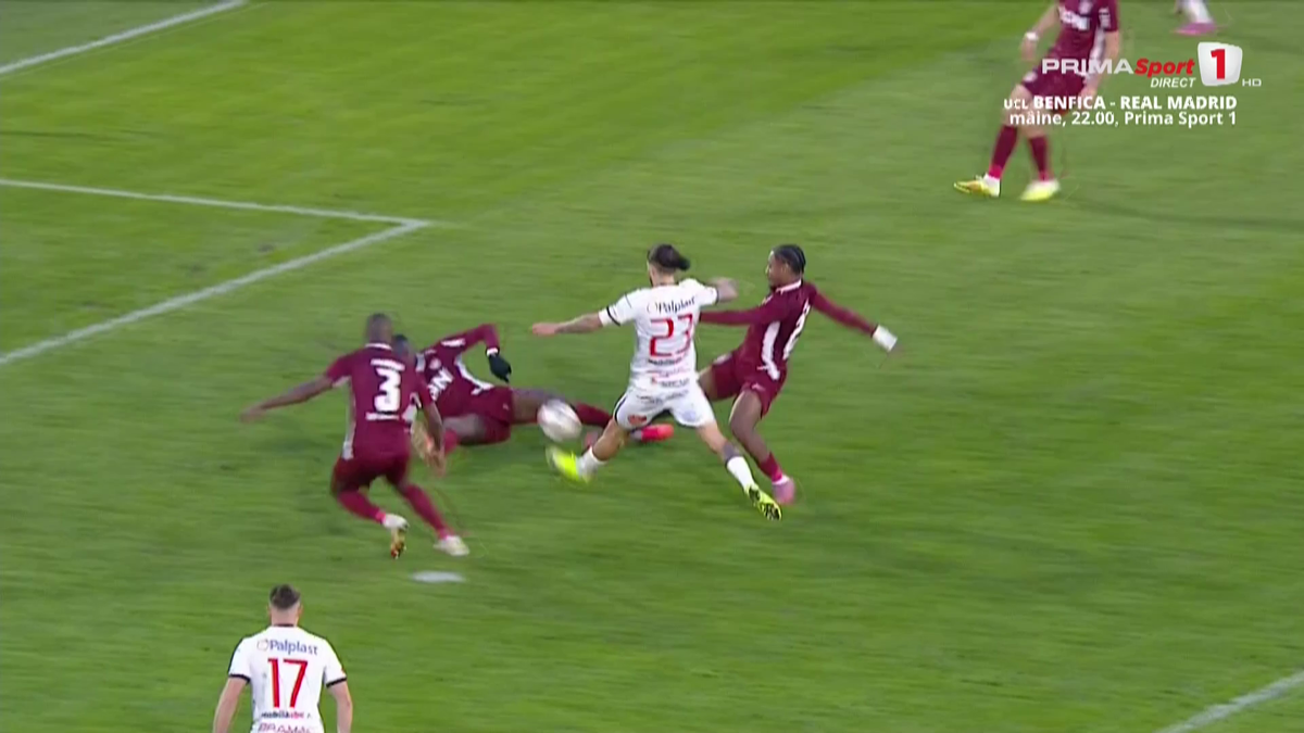 Penalty ratat și momente de intensitate în Hermannstadt - CFR Cluj Meciul dintre Hermannstadt și CFR Cluj, penultimul din etapa 27 a Superligii, a fost marcat de emoții intense și de o decizie controversată luată de arbitri în legătură cu un penalty solicitat de gazde