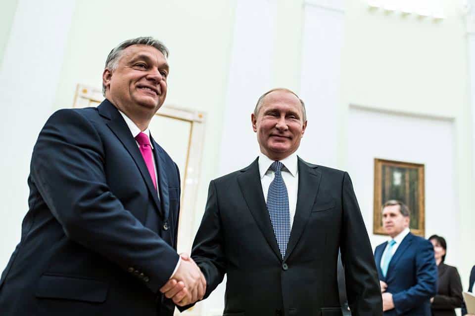 Premierul maghiar Viktor Orban a lansat, sâmbătă, o acuzație incendiară la adresa Uniunii Europene, sugerând că, în contextul actual, cea mai mare amenințare pentru Ungaria nu este Rusia, ci instituțiile și politicile Bruxelles-ului