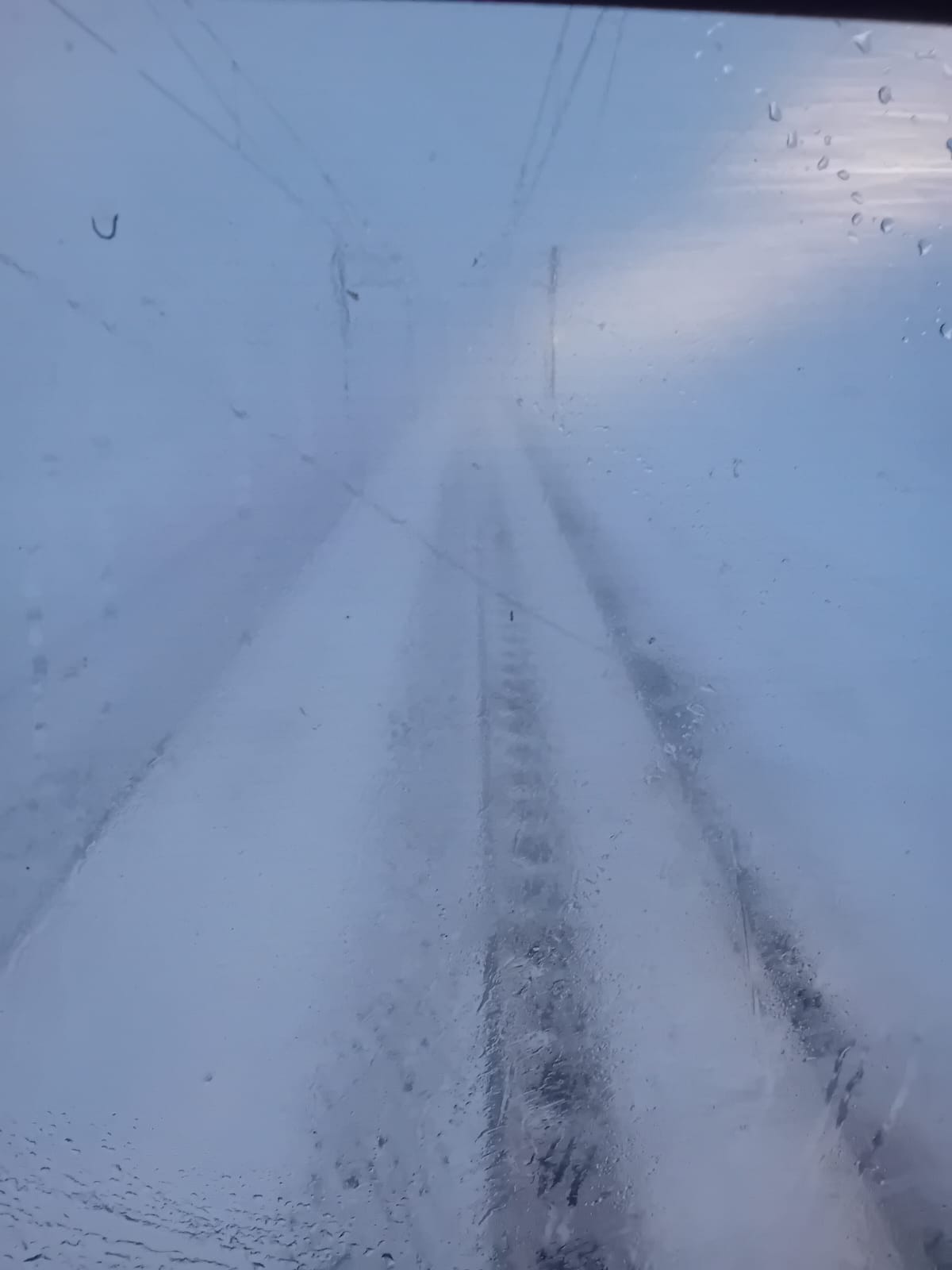 Circulația feroviară pe mai multe rute de trenuri din România a fost sever afectată astăzi, 18 februarie 2026, din cauza condițiilor meteorologice nefavorabile, anunță Comandamentul Central de Iarnă al Ministerului Transporturilor