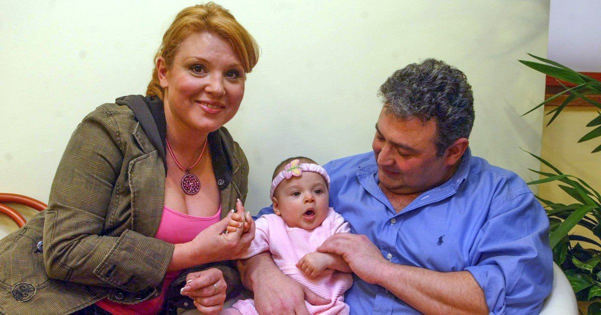 Gesztesi Panka impresionează pe scena „A Nagy Duett” La doar 19 ani, Gesztesi Panka a reușit să capteze atenția întregii țări cu prima sa apariție în cadrul emisiunii „A Nagy Duett”, unde a cântat alături de cunoscutul prezentator Kovács Áron