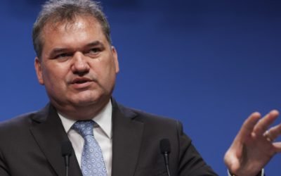 Guvernul României a adoptat marți un pachet reformator ambițios, prin care se intenționează desființarea a 6.409 posturi din administrația locală și centrală