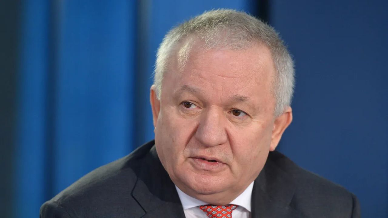 Porumboiu clarifică incidentul care l-a supărat pe Becali la Craiova: „E decizie clară”