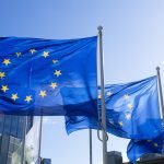 Percheziții la sediul Comisiei Europene în cadru unei investigații privind tranzacțiile imobiliare ale Bruxelles-ului O nouă critică față de transparența și integritatea instituțiilor europene ia amploare, după ce poliția belgiană a efectuat o serie de percheziții la sediul Comisiei Europene, în contextul unei anchete privind posibile nereguli în vânzarea unor active imobiliare