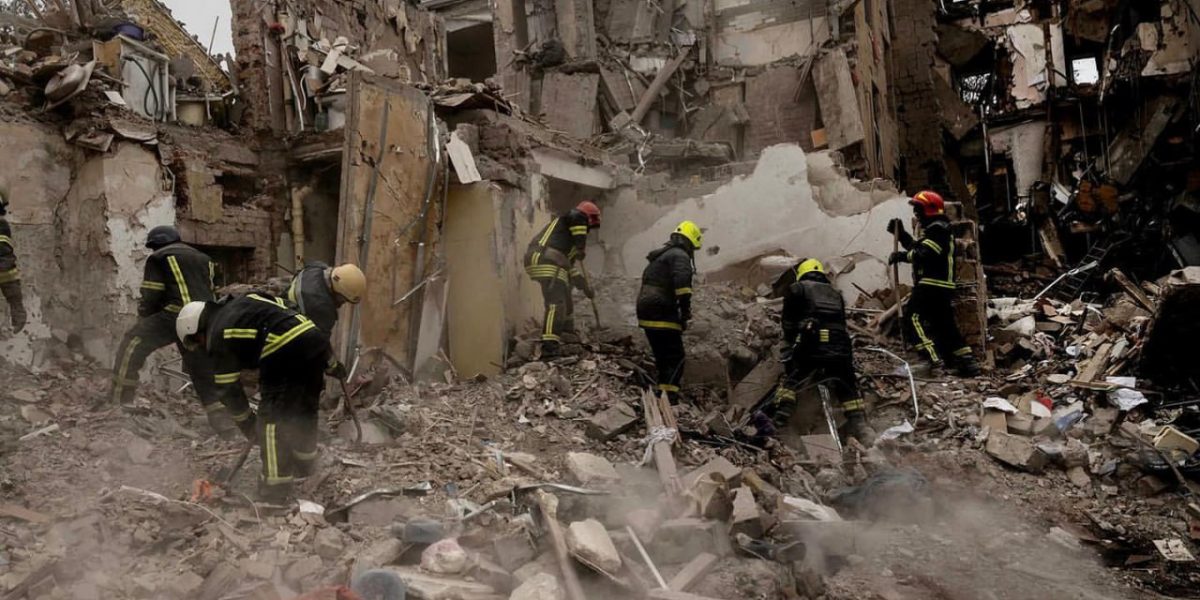 armata-ucraina-razboi-rusia-populatie-civila-civili-tancuri-bombardamente2.jpg - Presa360