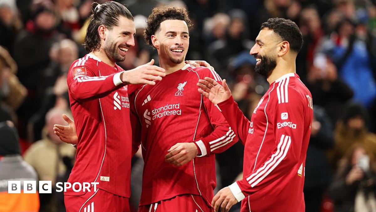 Liverpool se califică în optimile FA Cup, cu Salah în prim-plan Liverpool a realizat o victorie convingătoare în fața echipei Brighton, scor 3-0, pe stadionul Anfield, avansând astfel în faza a cincea a FA Cup