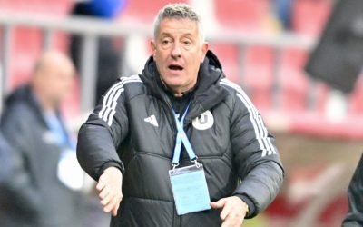 Derby-ul Clujului: Spectacol sportiv umbrit de scandal CFR Cluj și Universitatea Cluj au oferit un meci electrizant în derby-ul clujean, desfășurat pe terenul campioanei en titre, CFR