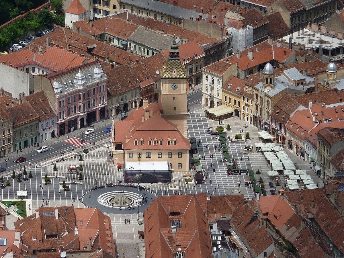Majorarea taxelor și impozitelor locale devine din ce în ce mai controversată în contextul economic actual, generând dezbateri aprinse printre autorități și cetățeni