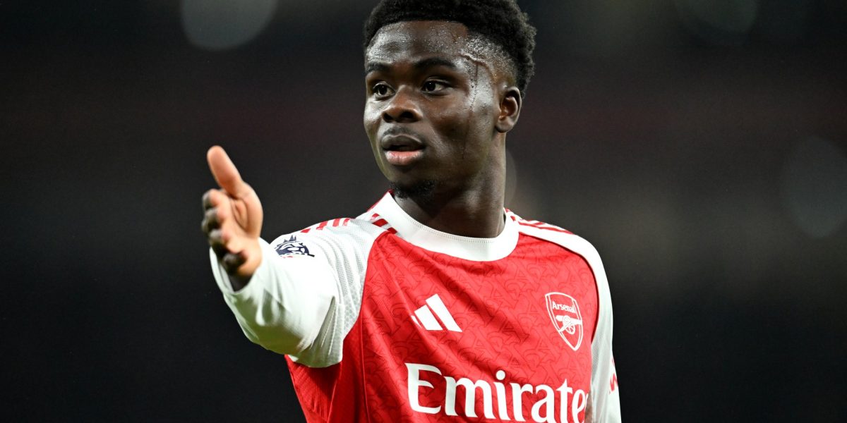 bukayo-saka-arsenal-gestures-premier-1054108753.jpg - Presa360