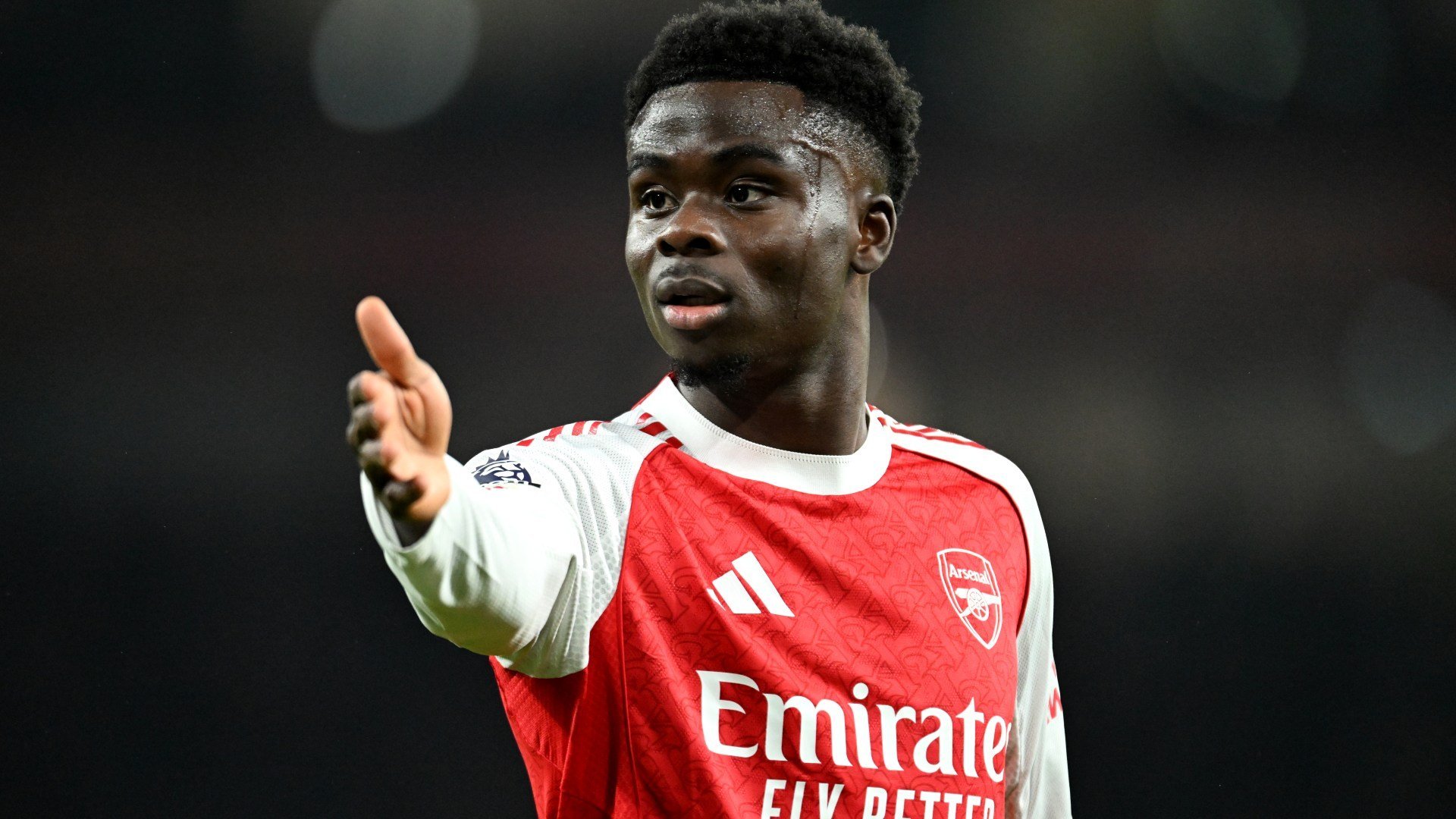 Saka își propune să revină în echipă pentru derby-ul nord-londonez Bukayo Saka, tânărul star al echipei Arsenal, își dorește să revină pe teren în timp util pentru derby-ul împotriva rivalilor de la Tottenham, programat pentru 22 februarie