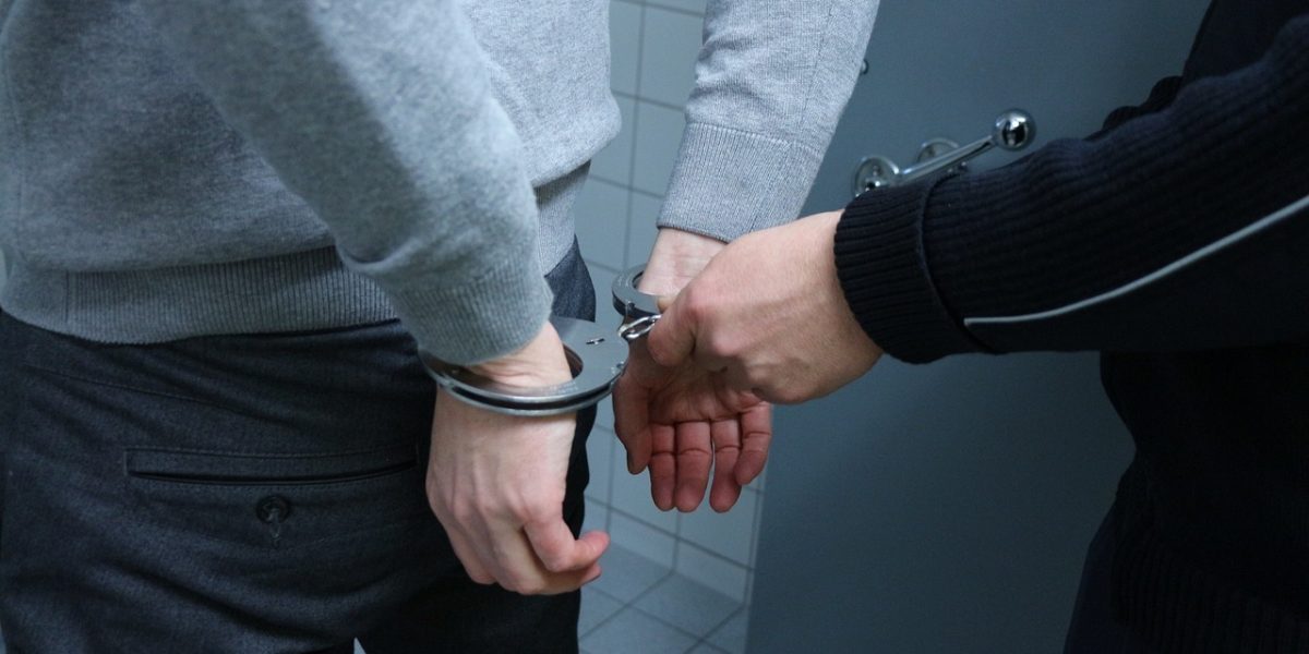 catuse-politie-arestare.jpeg - Presa360