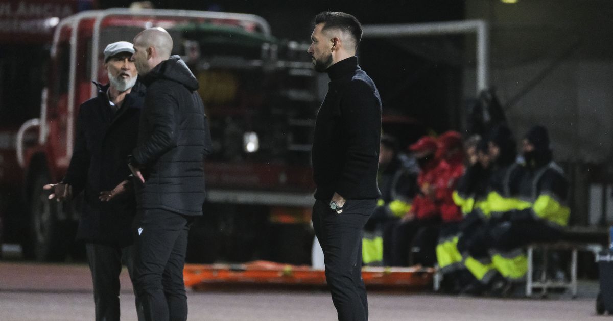 Farioli, determinat să înfrunte provocarea dublului campion Francesco Farioli, antrenorul echipei FC Porto, își îndreaptă privirea către următorul meci cu actualul campion național, având în vedere victoria ca obiectiv principal